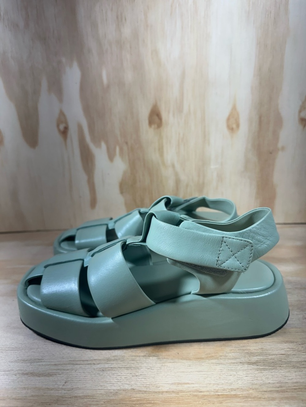 Anthropologie Pilcro Leather Mint Green Fishermsn Sandals Women’s Size 6